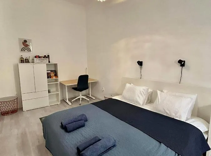 아파트 3-br Flat In Jewish Quarter *